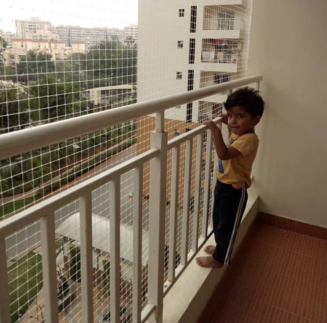 Children Safety Net Installation